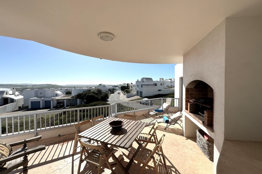 6 Bedroom Property for Sale in Paradise Beach Western Cape